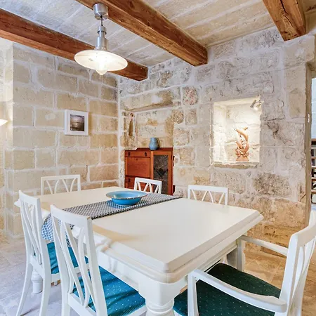 Rb42 - Charming & Historic House