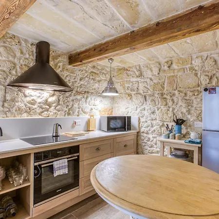 Rb42 - Charming & Historic House Ferienhaus *
