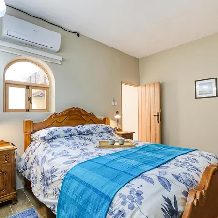 Rb42 - Charming & Historic House *