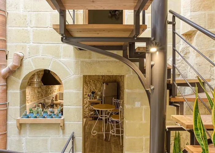 Rb42 - Charming & Historic House *