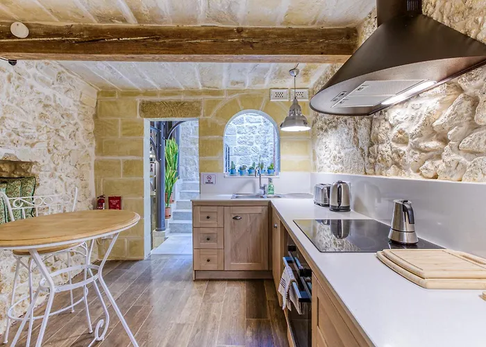 Rb42 - Charming & Historic House *