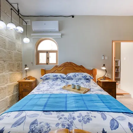 Semesterbostad Rb42 - Charming & Historic House *