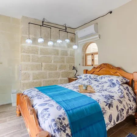 Semesterbostad Rb42 - Charming & Historic House *