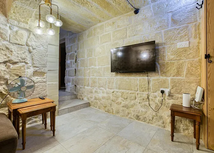 Rb42 - Charming & Historic House