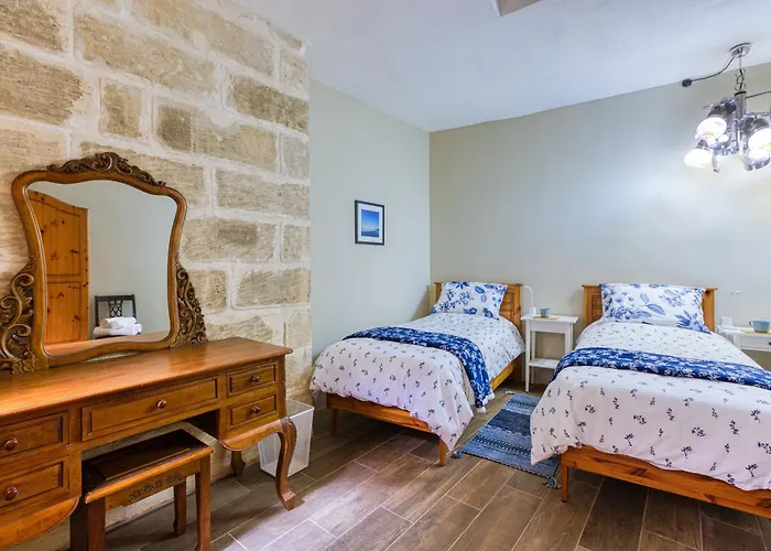 Rb42 - Charming & Historic House